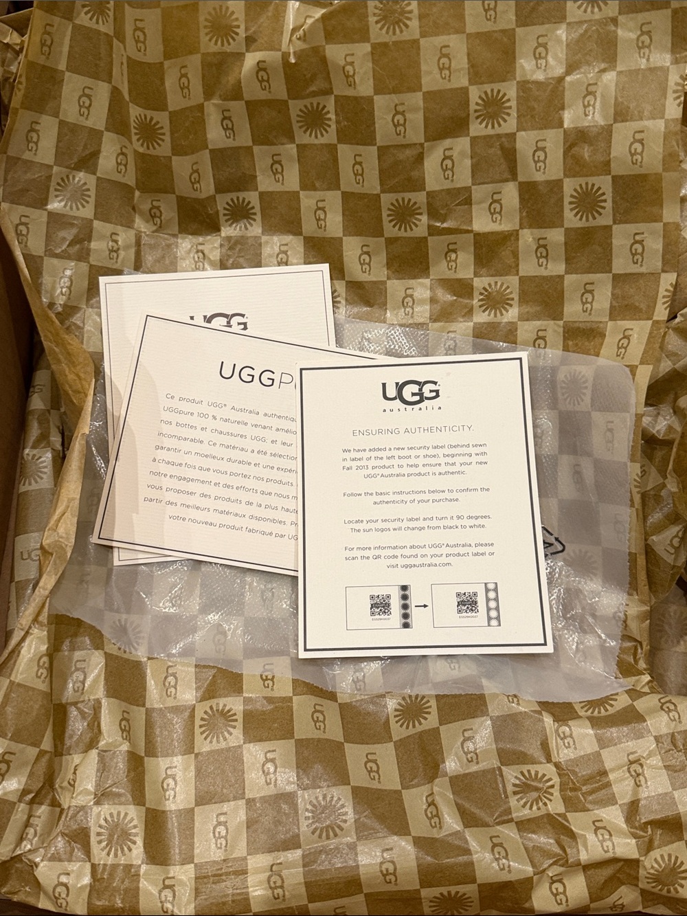 UGG Women's Short Bow Boot in Plum - Picture 10 of 10